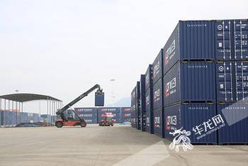 渝新歐鐵路串起對外開放 助力重慶駛入國際貿易發展快車道